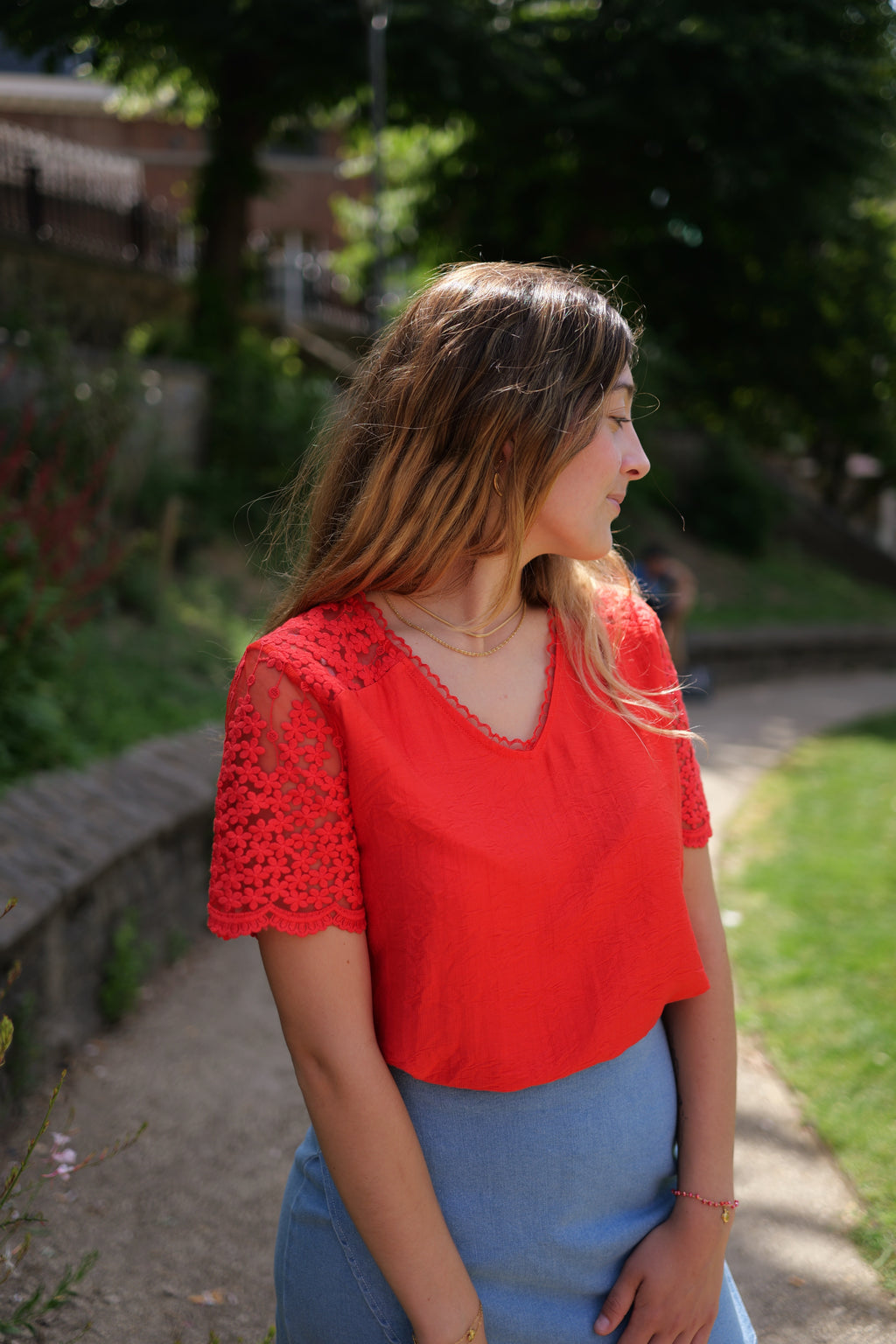 Blouse épaule dentelle