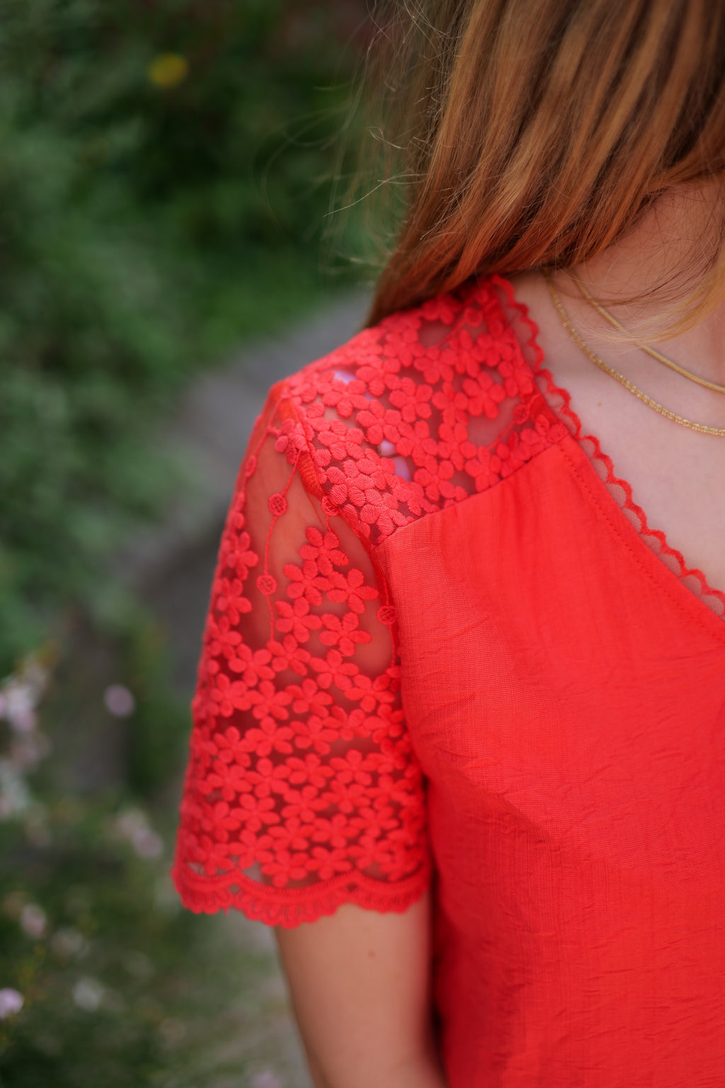 Blouse épaule dentelle