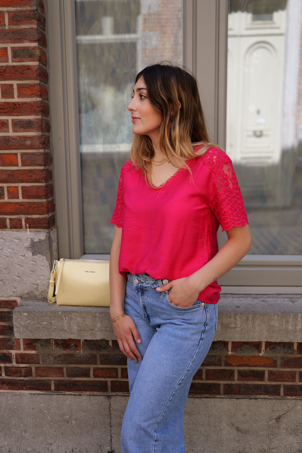 Blouse épaule dentelle