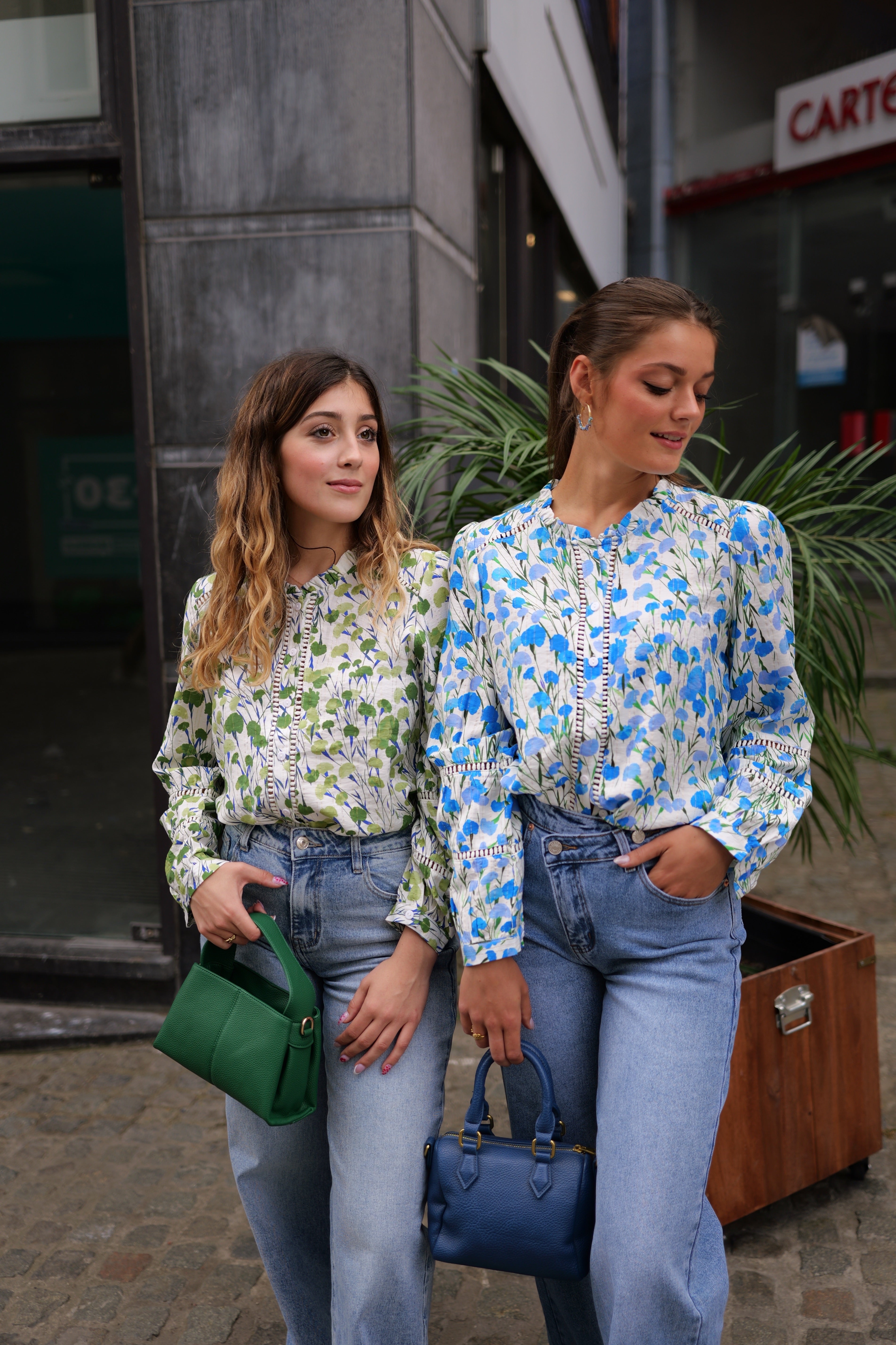 Chemise à fleurs