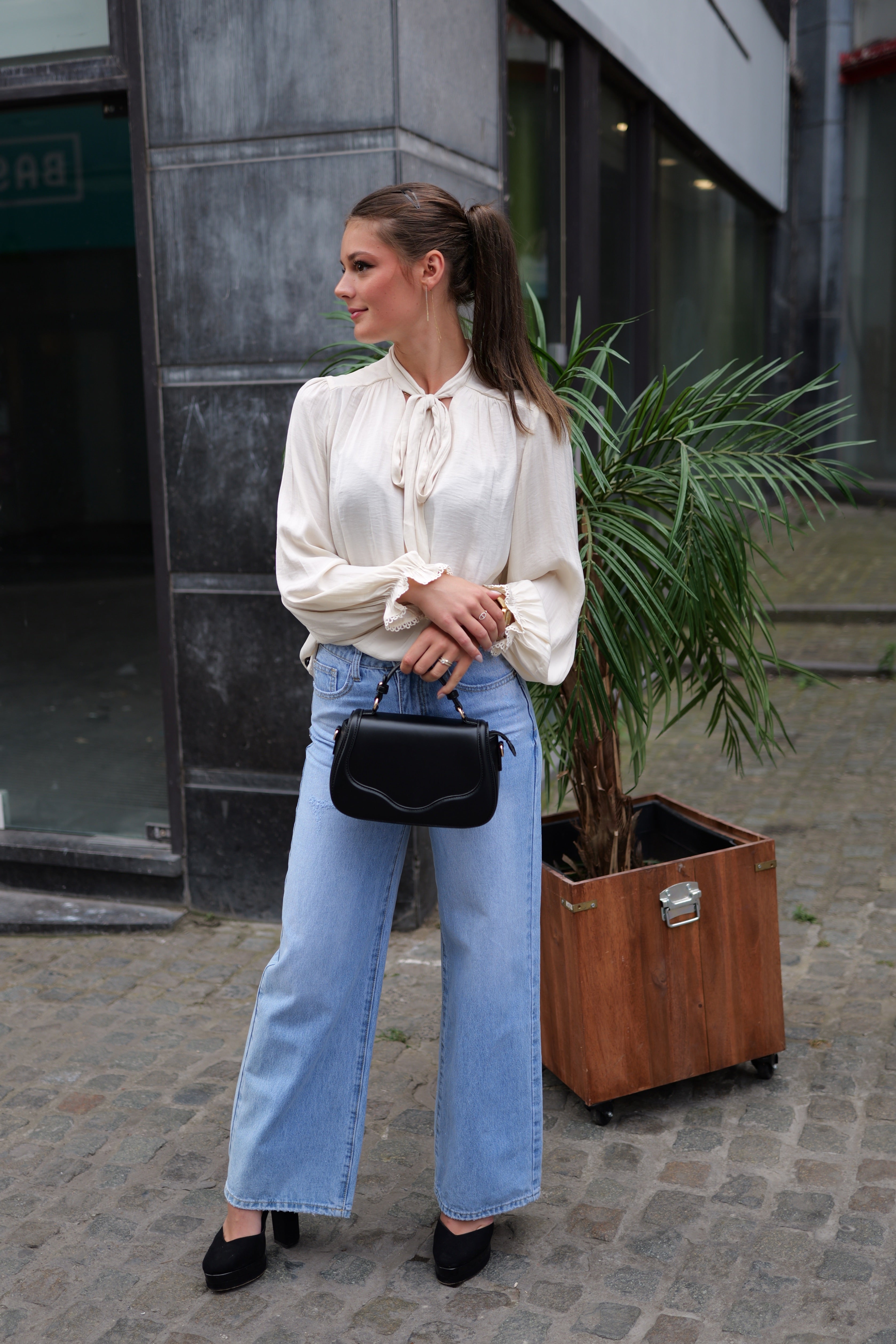 Blouse lavallière