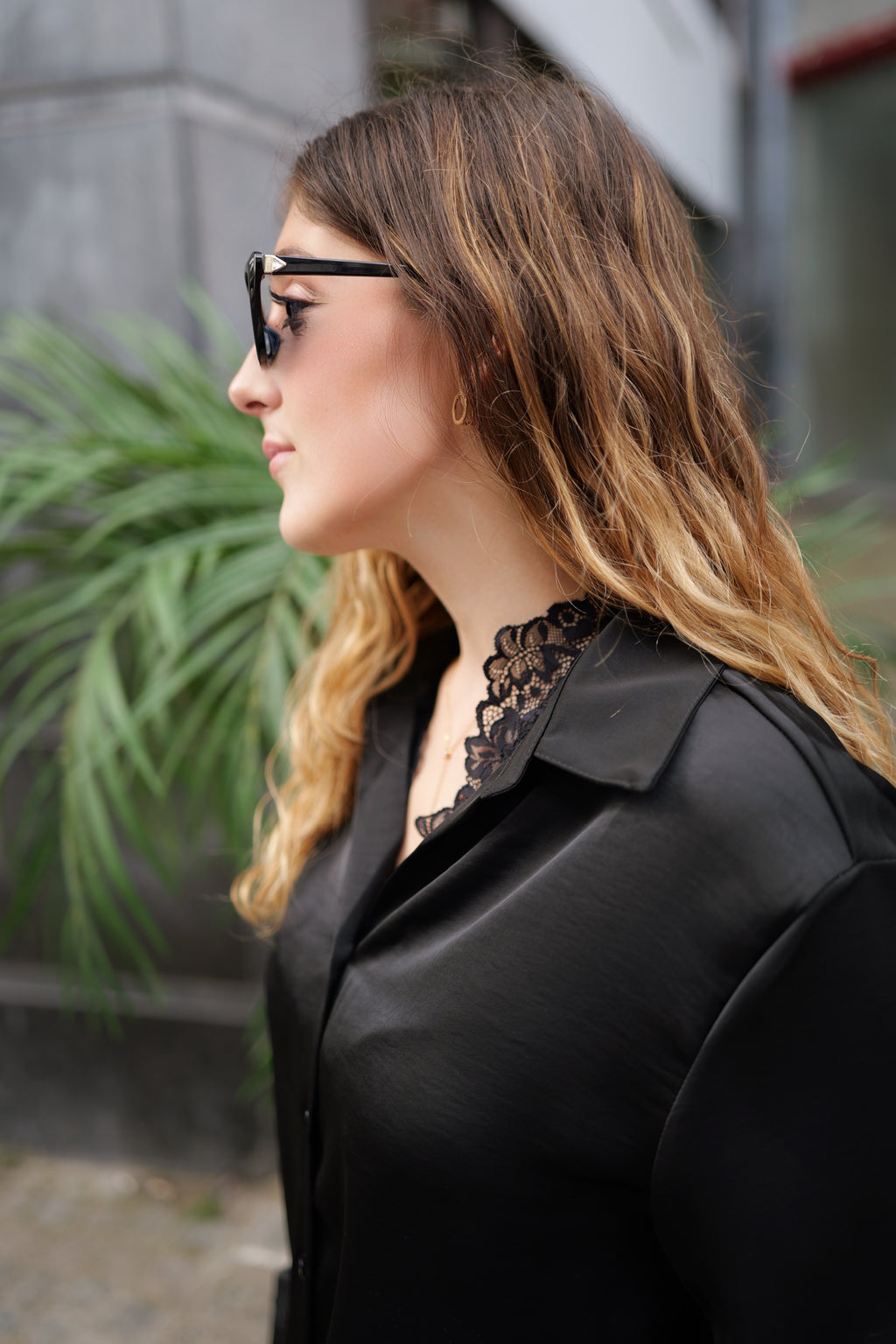 Chemise satinée & ton dentelle