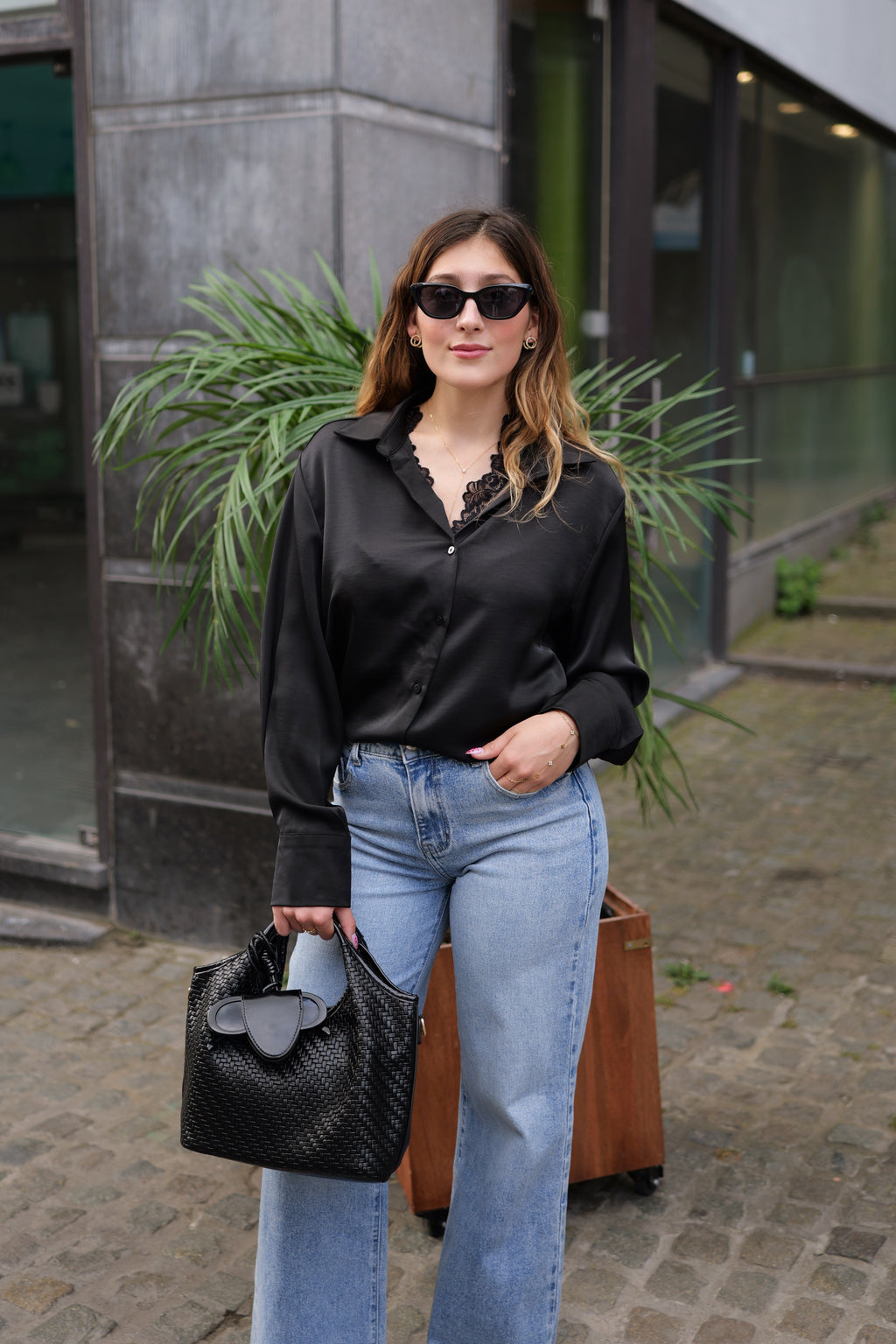 Chemise satinée & ton dentelle