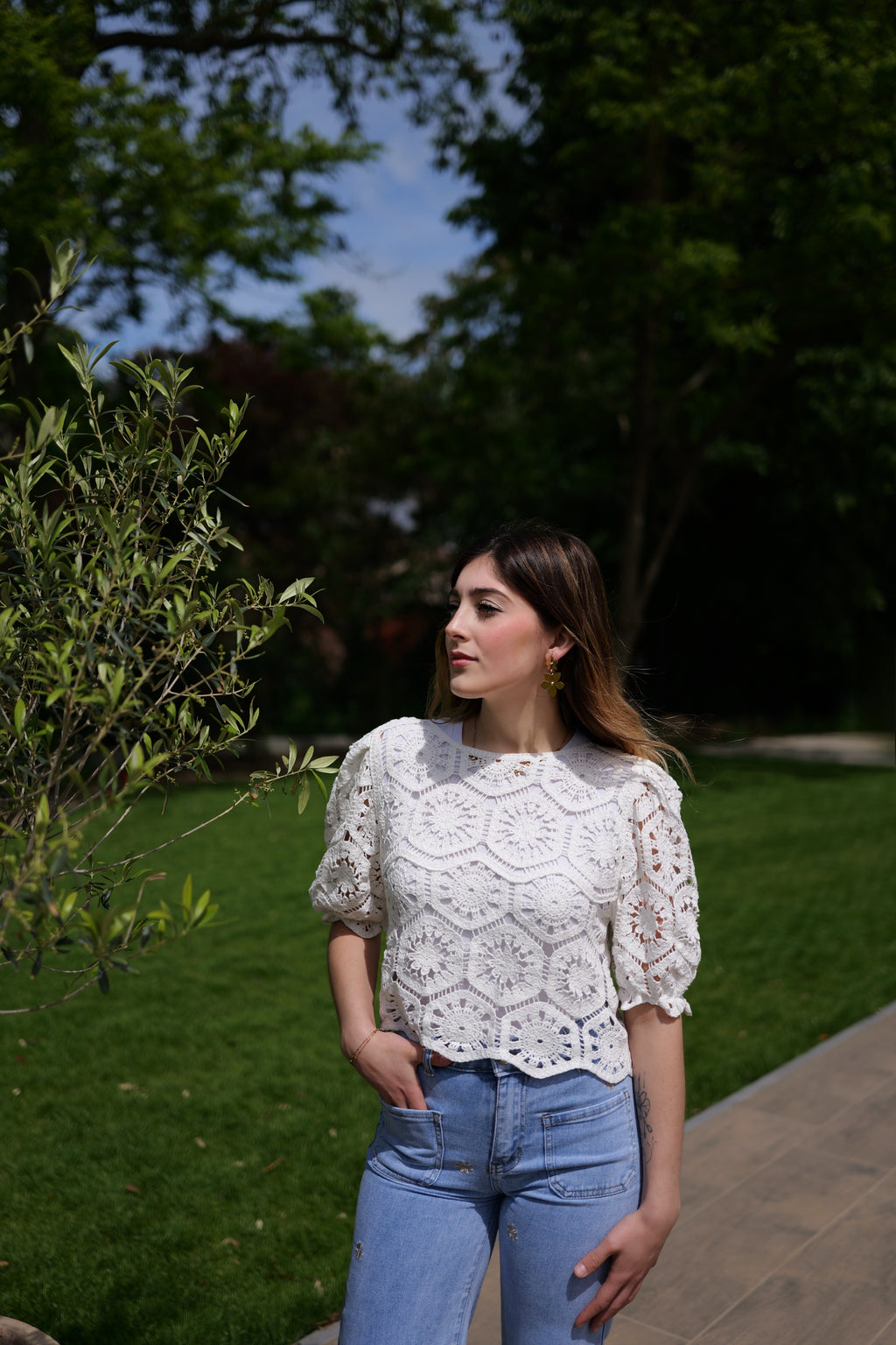 Blouse crochet blanche