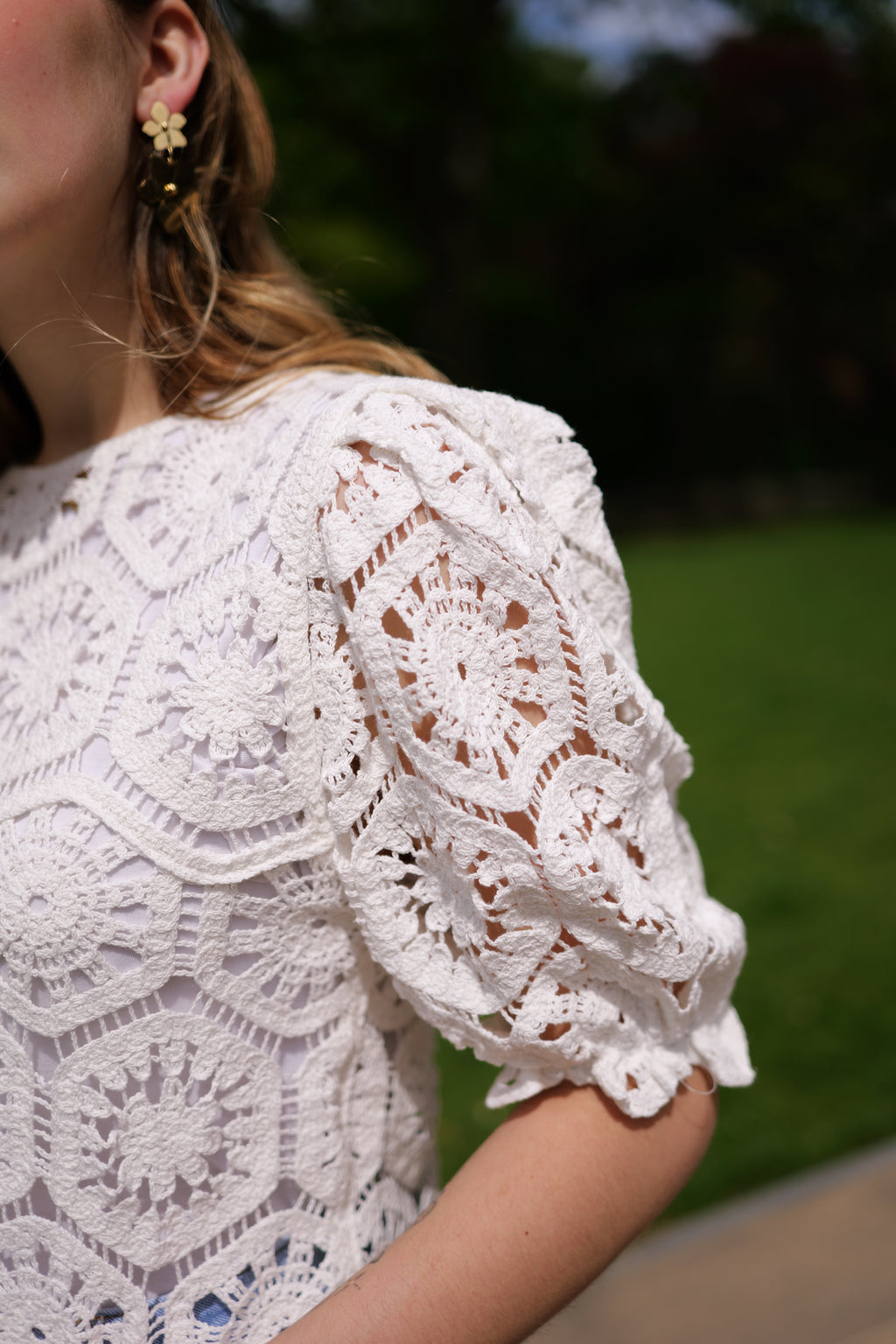 Blouse crochet blanche